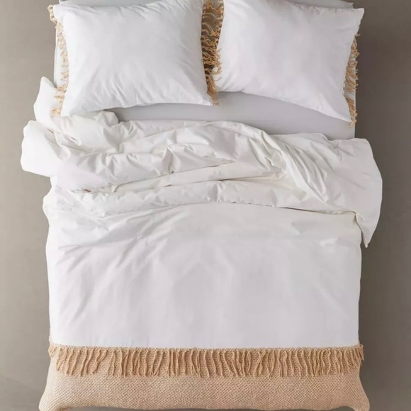 New Urban Outfitters Zahara Crochet Duvet Cover - Picture 2 of 5